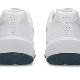 Innebandyskor Asics Beyond FF 2 M med vit ovandel, profilerad häl och mörk sula.