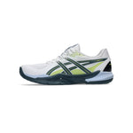 Innebandyssko Asics Powerbreak FF i vitt med gröna ränder och mörk sula