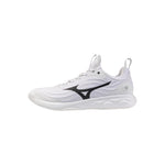 Innebandysko Mizuno Wave Luminous Elite i vitt med svart logga och snörning.